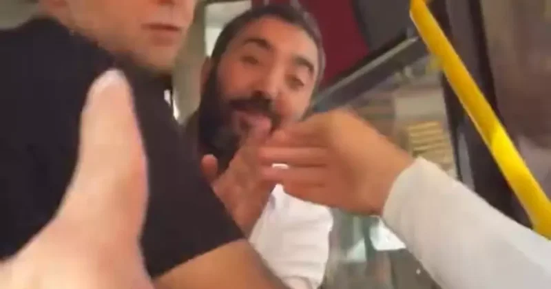 Otobüste karekod kavgası! Küçük kız hüngür hüngür ağladı