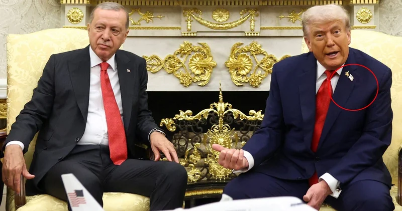 ABD Başkanı Trump ın taktığı rozet görüşmeye damga vurdu! Cumhurbaşkanı Erdoğan için taktı