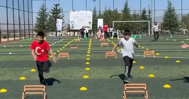 Karaman da TÜGVA tarafından Gençlik Şöleni düzenlendi VİDEO İZLE