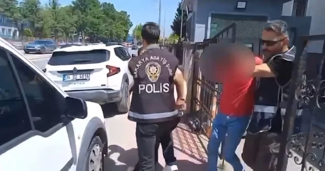 Evden 280 bin liralık ziynet eşyası çalan 2 şüpheli yakalandı Sakarya Haberleri
