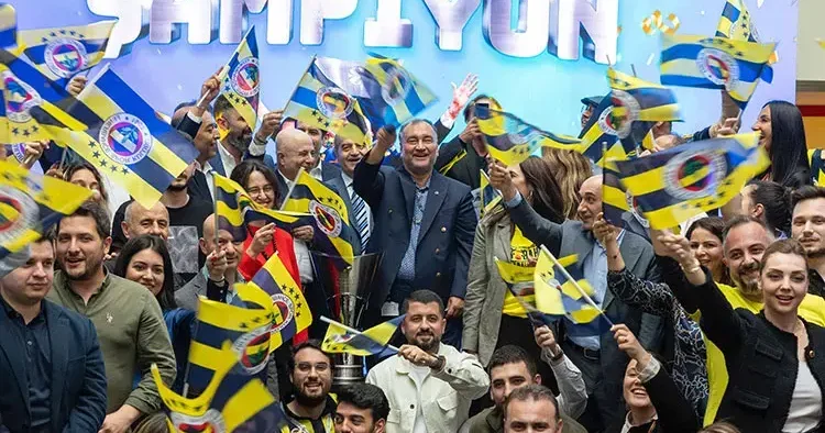 Fenerbahçe Beko’nun EuroLeague zaferi Yıldız Holding’de kutlandı!
