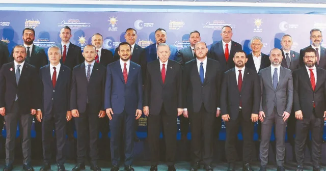 Özgür Özel posta gibi hareket ediyor Politika Haberleri