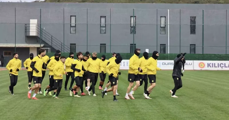 Namağlup İzmir ekibi transferde atağa kalktı: 4 oyuncu aynı anda geldi