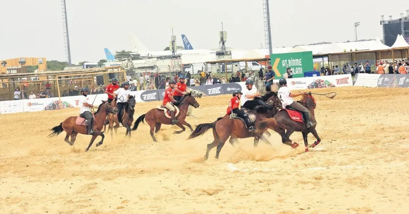 Gelenekten geleceğe uzanan festival