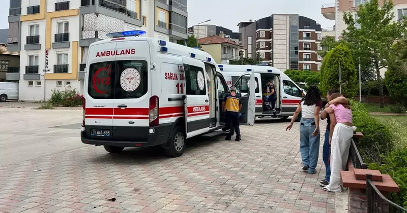 Liseli kızların sosyal medya kavgasında araya giren 2 kız bıçaklandı