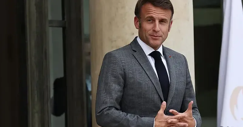 Macron dan, Vietnam la savunma ve ticaret iş birliğini artırma çağrısı