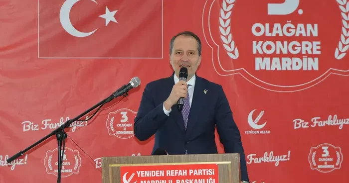 YRP lideri Fatih Erbakan ekonomiyi işaret etti: Bir an evvel açılım yapmanız gerekiyor