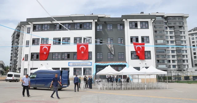 Eskişehir de Fatih Sultan Mehmet İmam Hatip Ortaokulu törenle açıldı Eskişehir Haberleri
