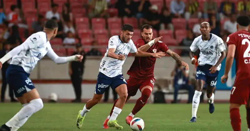 Mersin de tüm stat Ali Koç u istifaya davet etti