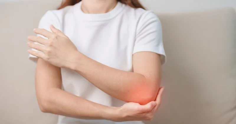 Dirseğinizde yanma ve ağrı mı var? Nedeni tenisçi dirseği olabilir!