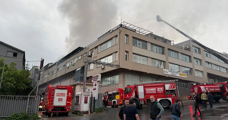 Eyüpsultan da tekstil fabrikasında yangın