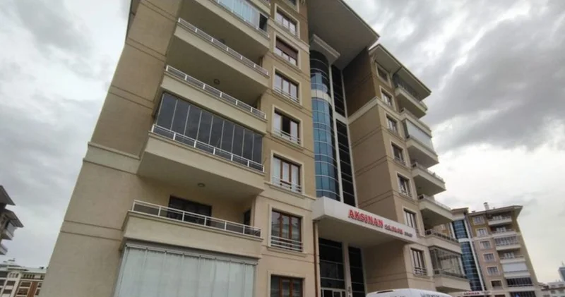 Eşini öldürüp, ihbar etti, başında bekledi Son dakika haberleri