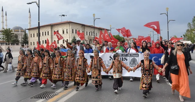 Sivas ta 2 nci Uluslararası Film Festivali kortejle başladı Sivas Haberleri