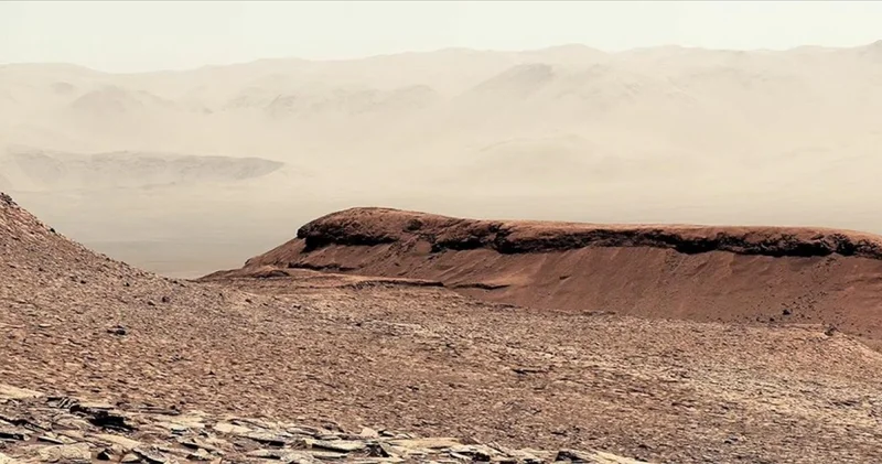 NASA Mars ın dağlarından yeni görüntüler paylaştı