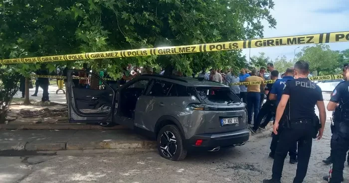 Kontrolden çıkan cip, hastane bahçesinde dinlenenlerin arasına daldı: 1 kişi hayatını kaybetti