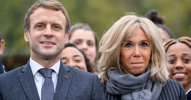 Fransa Cumhurbaşkanı Macron eşinden tokat mı yedi?: Görüntüler sosyal medyada gündem oldu Gündem Haberleri