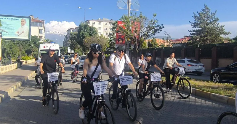 Iğdır’da bisikletçilerden sessiz sürüş