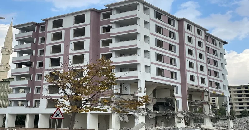 Depremzedelere, hakkını aradın cezası Sözcü Gazetesi