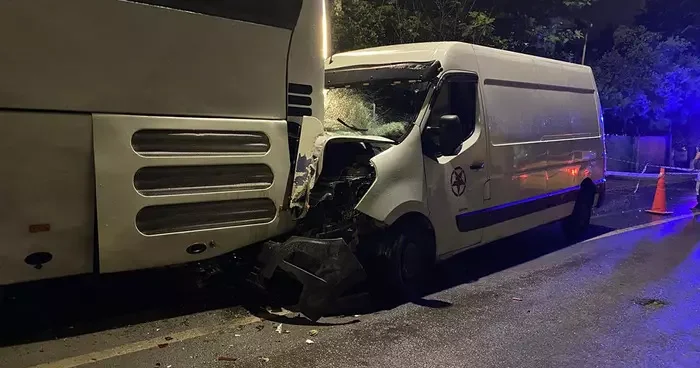 İzinsiz alınan araçla ortalığı savaş alanına çevirdiler! 3 kişi yaralandı