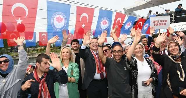 Trabzon da özel gereksinimli öğrencilere gemi turu düzenlendi Trabzon Haberleri