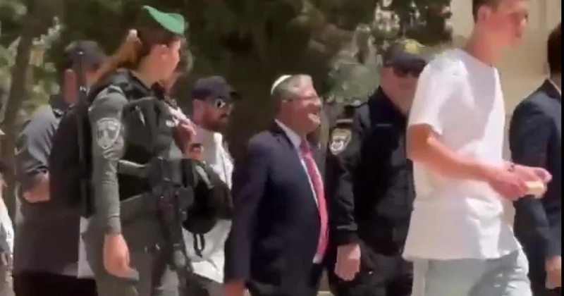 İsrailli aşırı sağcı bakanlar Mescid i Aksa ya baskın düzenledi