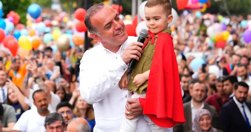 Binlerce kişi Ali Asaf için buluştu, gökyüzüne balon uçurdu