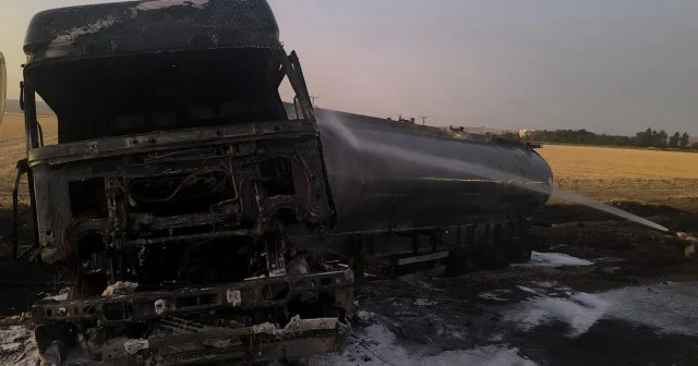 Mardin de seyir halindeki tanker alev aldı VİDEO İZLE