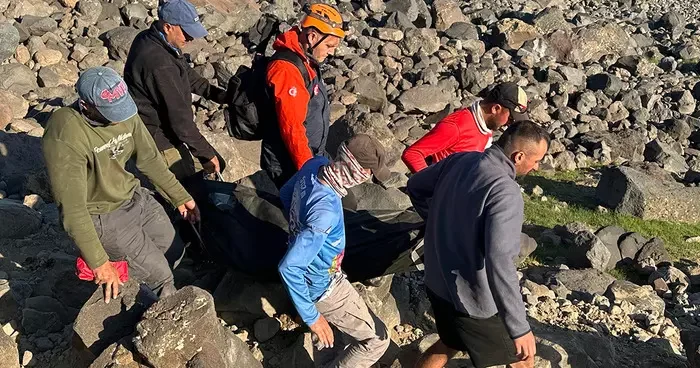 Ağrı Dağı’na tırmanış sırasında kalp krizi geçiren dağcı hayatını kaybetti