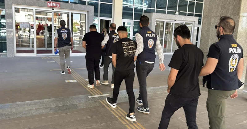 İş arayanları dolandırmaya kalkan suç örgütü çökertildi