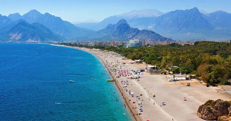 Vatandaşın gözü karşı kıyılarda, turizmde kan kaybı mı?