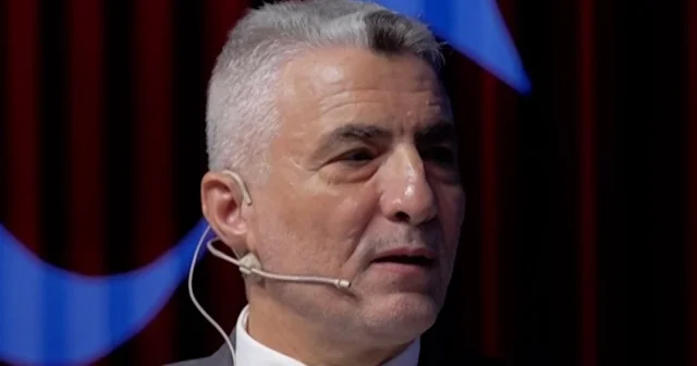 Bakan Bolat Ticarette Türkiye Yüzyılı Zirvesi nde: Petrol fiyatlarındaki düşüşü o absorbe etti VİDEO İZLE