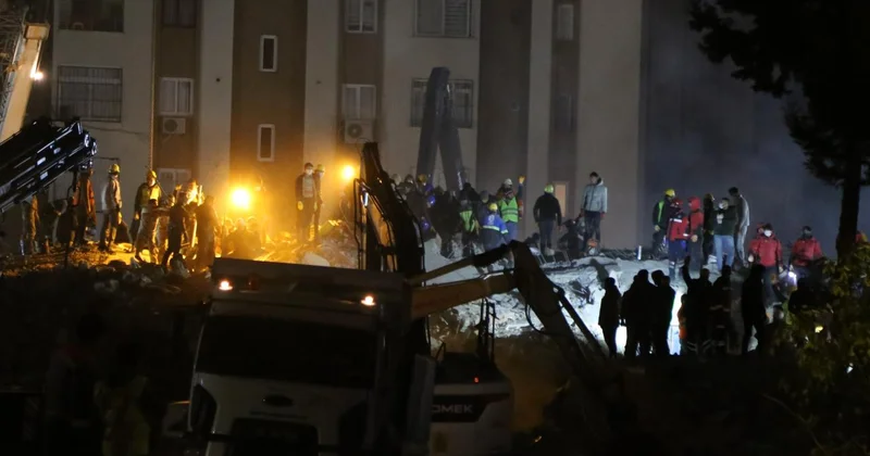 Depremde yıkılan apartmanla ilgili 9 eski kamu görevlisine de dava açıldı