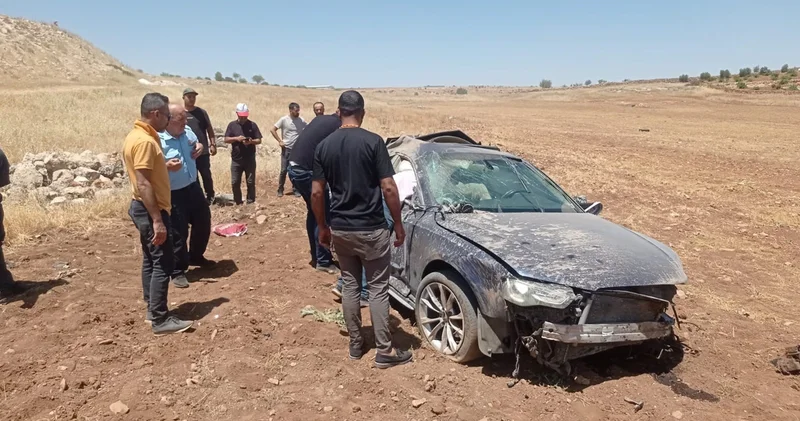 Midyat ta virajı alamayan otomobil takla attı: 2 yaralı