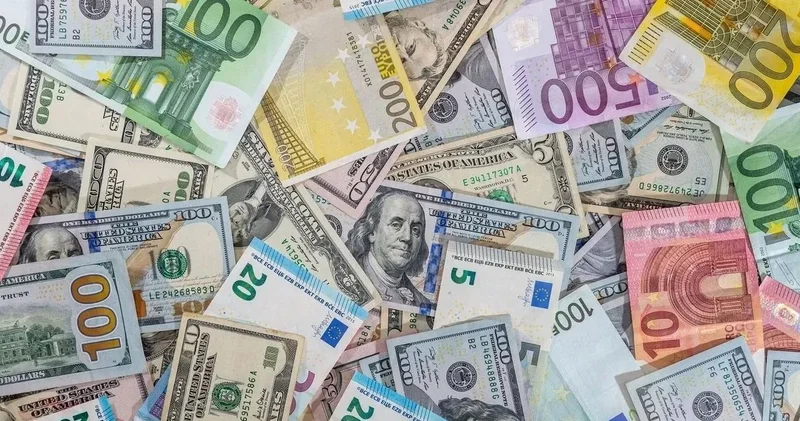 Kur coştu: Dolar 40 TL ye dayandı, euro durmuyor!