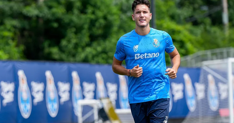 Porto, milli futbolcu Deniz Gül ü satış listesine koydu
