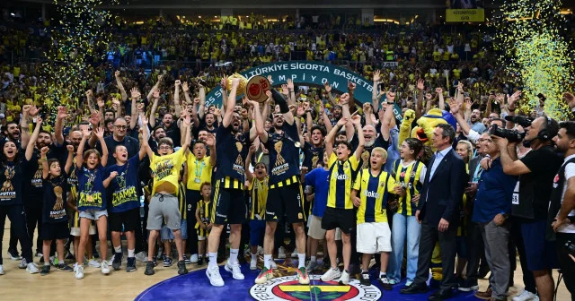 Fenerbahçe Beko 84 maça çıktı: 3 kupayla sezonu tamamladı Basketbol Haberleri
