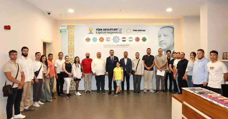 Kürşad Zorlu Azerbaycan ve Bulgaristan dan gelen öğrencileri kabul etti