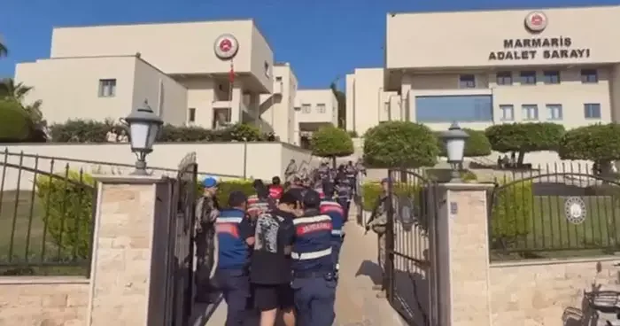 Bakan Yerlikaya duyurdu! 1 milyar liralık suç ağı çökertildi... 51 şüpheli tutuklandı