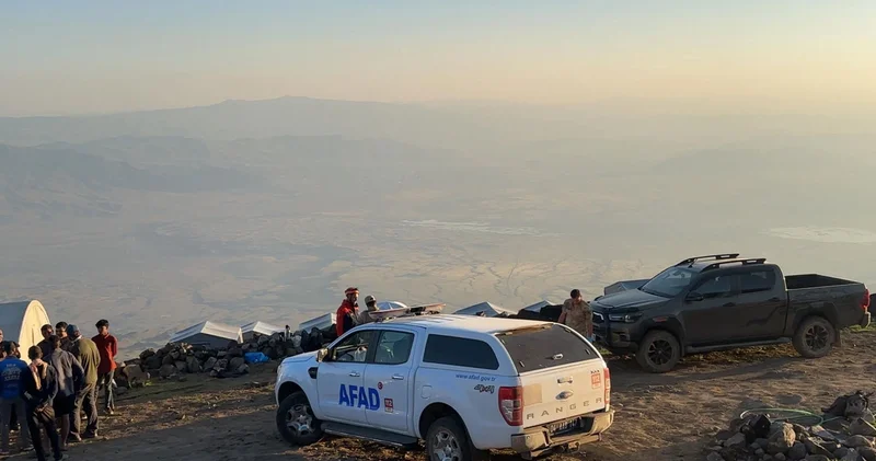 Ağrı Dağı tırmanışında rahatsızlanan bir kişi yaşamını yitirdi