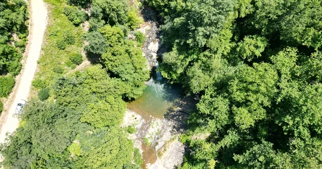 Küre Dağları Milli Parkı nın eteğindeki Gölderesi Şelalesi dron ile görüntülendi Bartın Haberleri