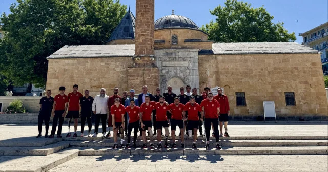 Ampute Futbol Milli Takımı Kırşehir den dualarla uğurlandı Spor Haberleri