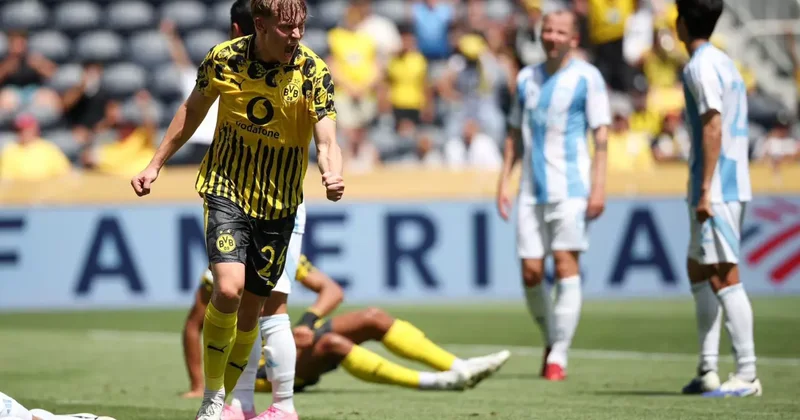 Borussia Dortmund gruptan lider çıktı