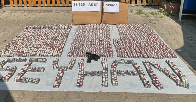 Adana da bir şahıs hapisteki kardeşinin aracını uyuşturucu deposuna çevirdi VİDEO İZLE
