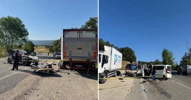 Park halindeki araca çarptı: 2 kişi öldü 3 kişi yaralandı Tokat Haberleri