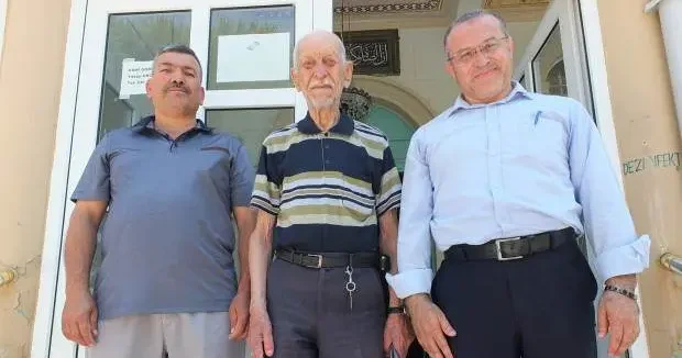 Balıkesir haberleri Bu işi 59 yıldır tek kuruş almadan yapıyor 26 Haziran 2025