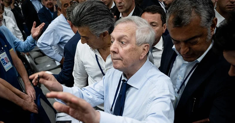 Aziz Yıldırım ile birbirine girdi: Seçimde görevi bırakacağını açıkladı