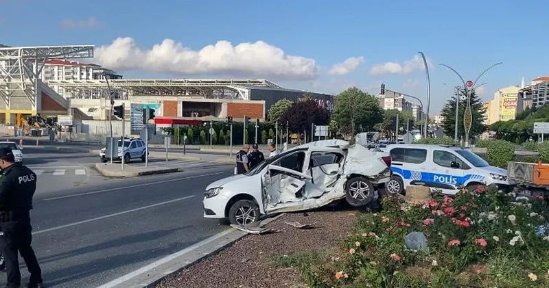 Yozgat ta minibüs ile otomobil çarpıştı, 1 kişi öldü, 2 kişi yaralandı