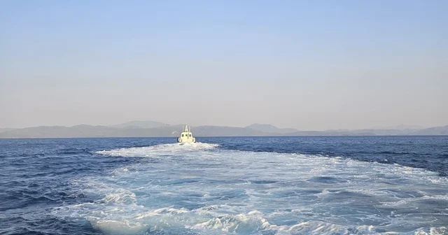Muğla da kürek sörfü yapan 2 kişiden 1 i kayıp; olay öncesi kamerada Muğla Haberleri