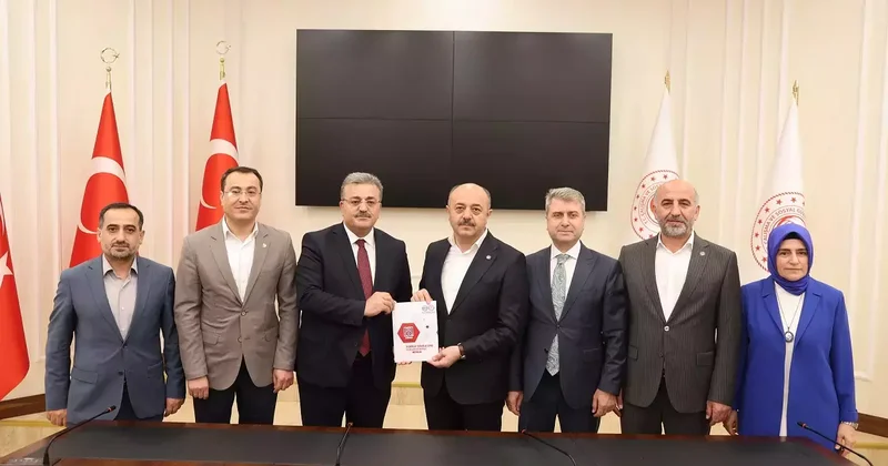 Eğitim Bir Sen, 8’inci dönem toplu sözleşme tekliflerini açıkladı