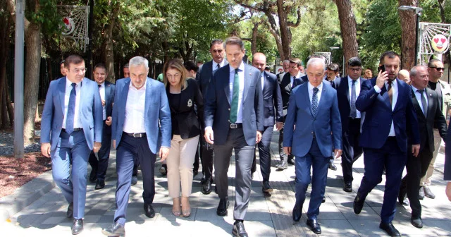 Bakan Bayraktar, Türkiye Yüzyılı nda Enerji konulu programlara katıldı Edirne Haberleri